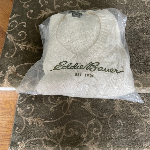 Eddie Bauer Cable Knit Ivory V-Neck Sweater - XL - Picture 8 of 8